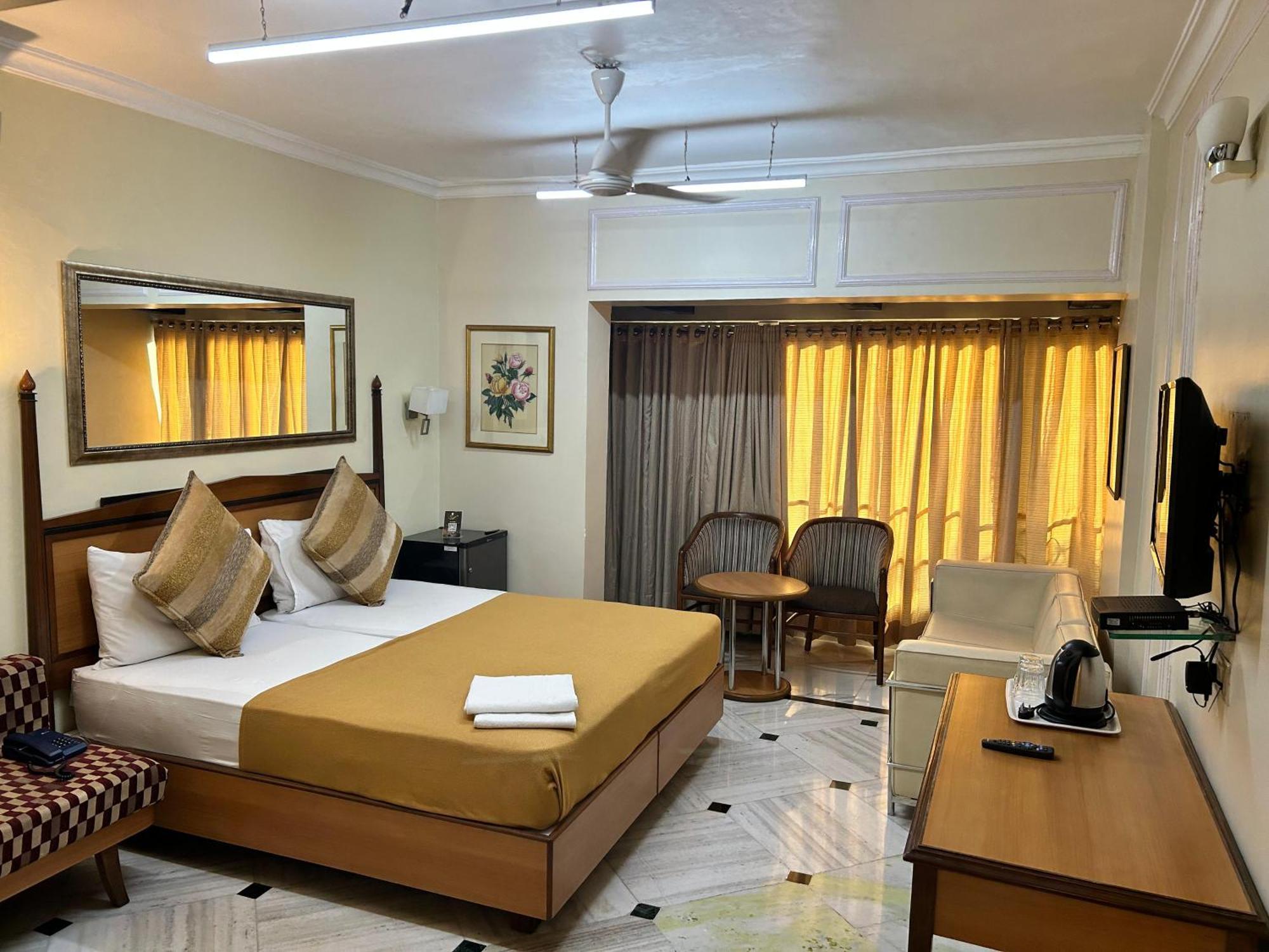 Royal Park Hotel Dockyard, Mumbai